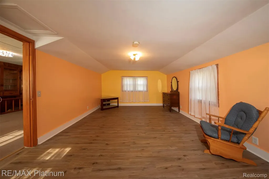 18696 Inkster Road E Redford Charter Township MI 48240