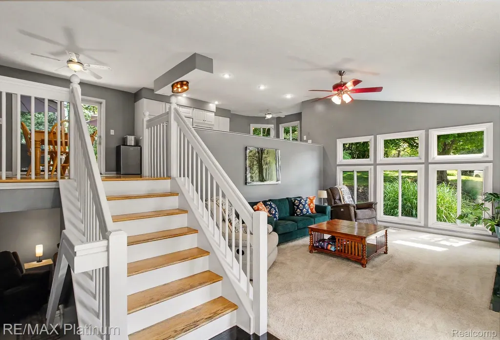 6317 Kevin Drive Hamburg Township MI 48116