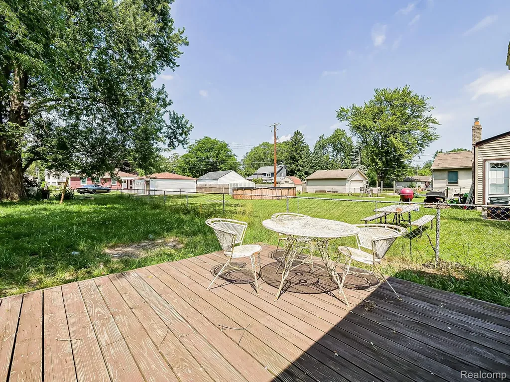 19925 Deering Street Livonia City MI 48152