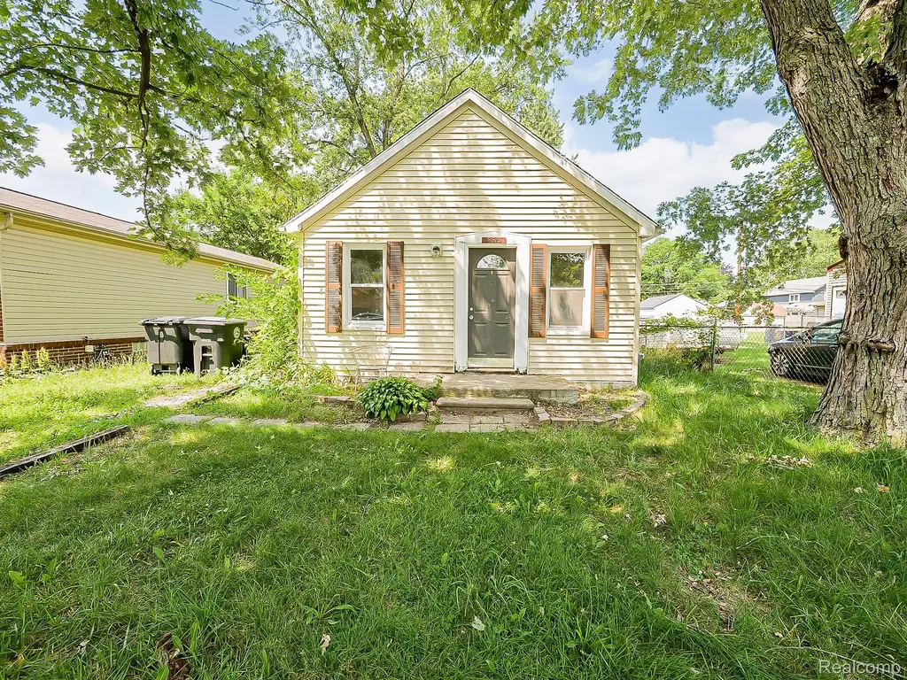 19925 Deering Street Livonia City MI 48152