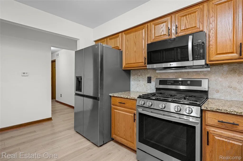 11153 Fieldcrest Meadows Court White Lake Charter Township MI 48386