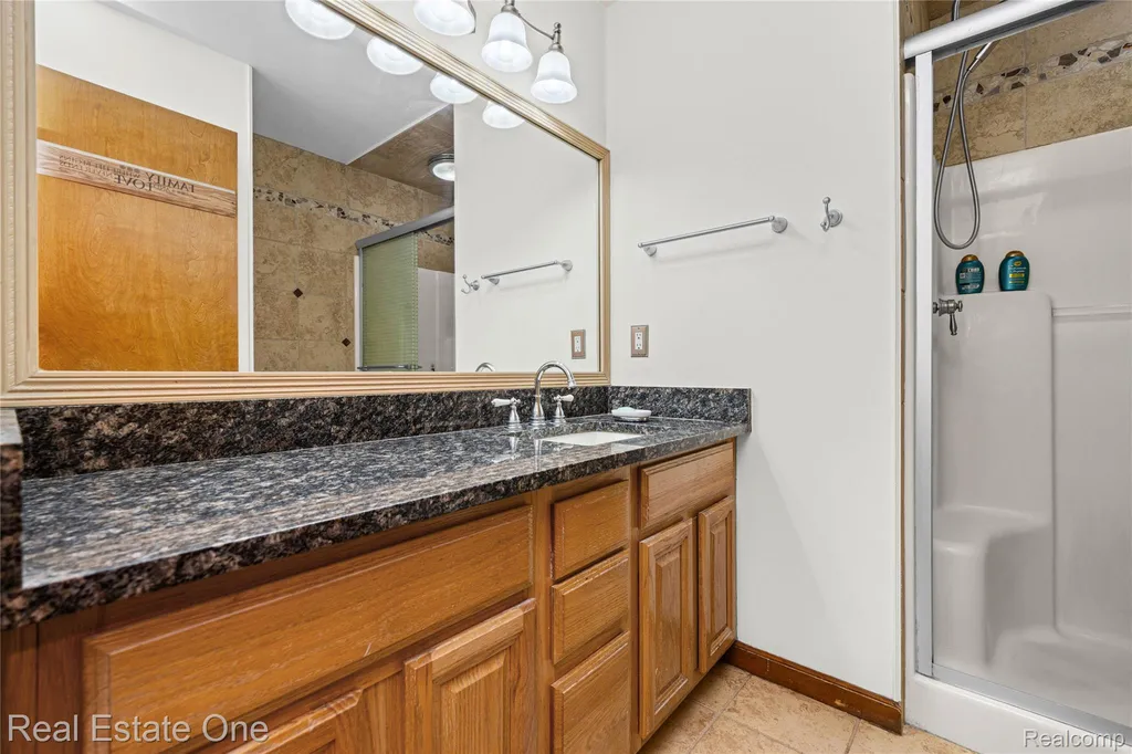 11153 Fieldcrest Meadows Court White Lake Charter Township MI 48386