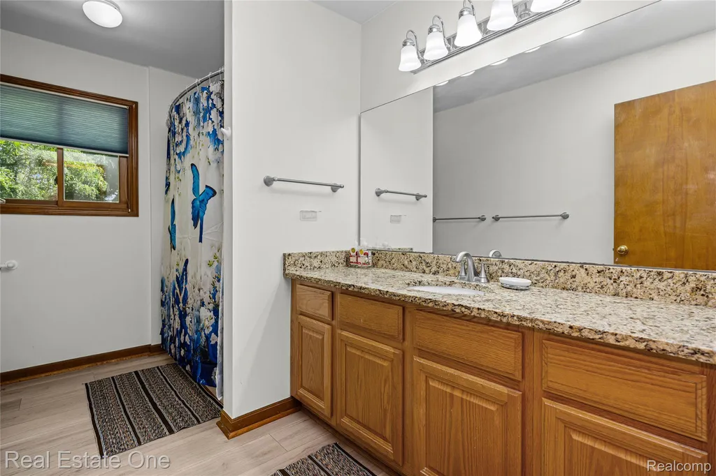 11153 Fieldcrest Meadows Court White Lake Charter Township MI 48386