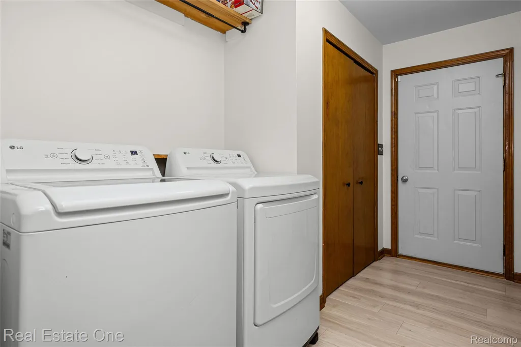 11153 Fieldcrest Meadows Court White Lake Charter Township MI 48386