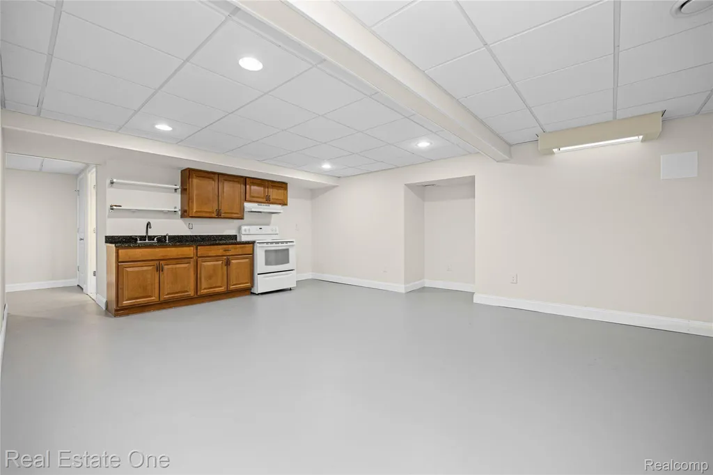 11153 Fieldcrest Meadows Court White Lake Charter Township MI 48386