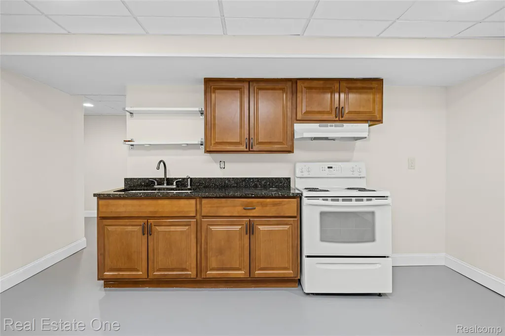 11153 Fieldcrest Meadows Court White Lake Charter Township MI 48386