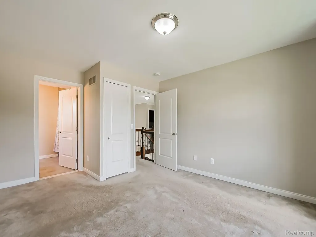 6960 Norway Drive Troy City MI 48085