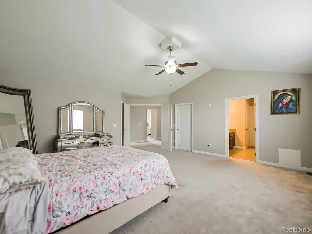 6960 Norway Drive Troy City MI 48085