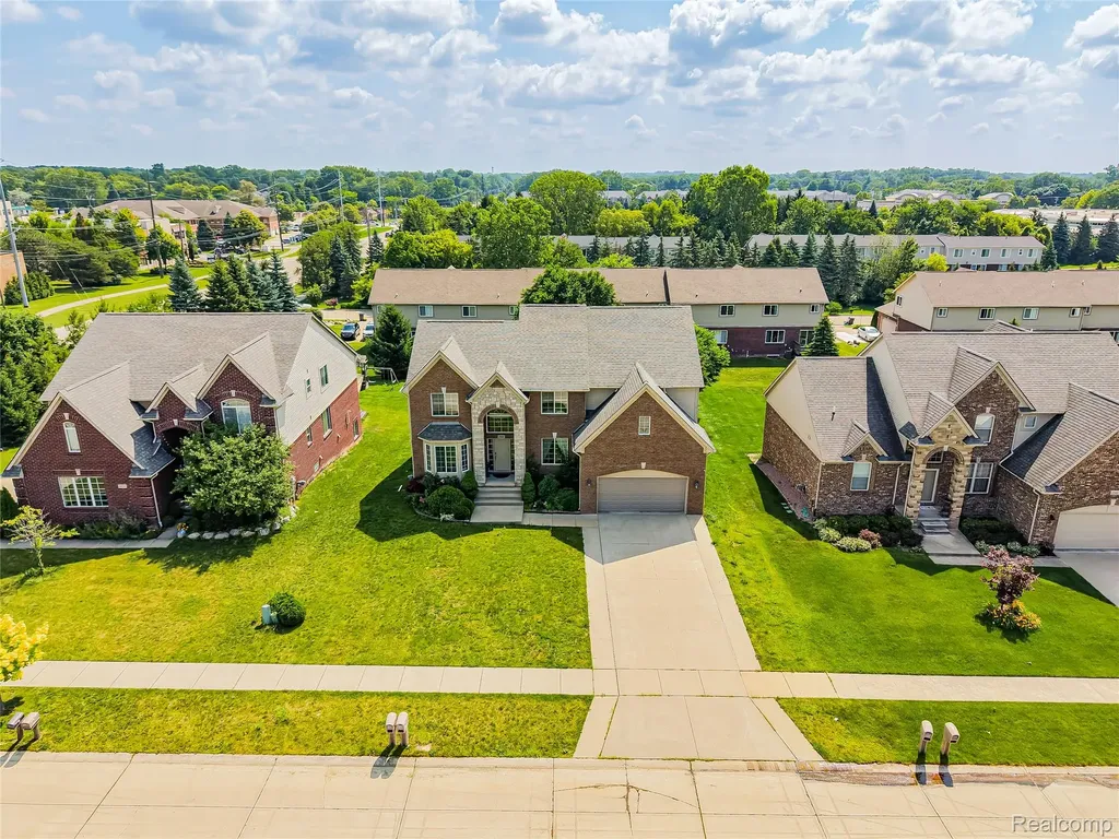 6960 Norway Drive Troy City MI 48085