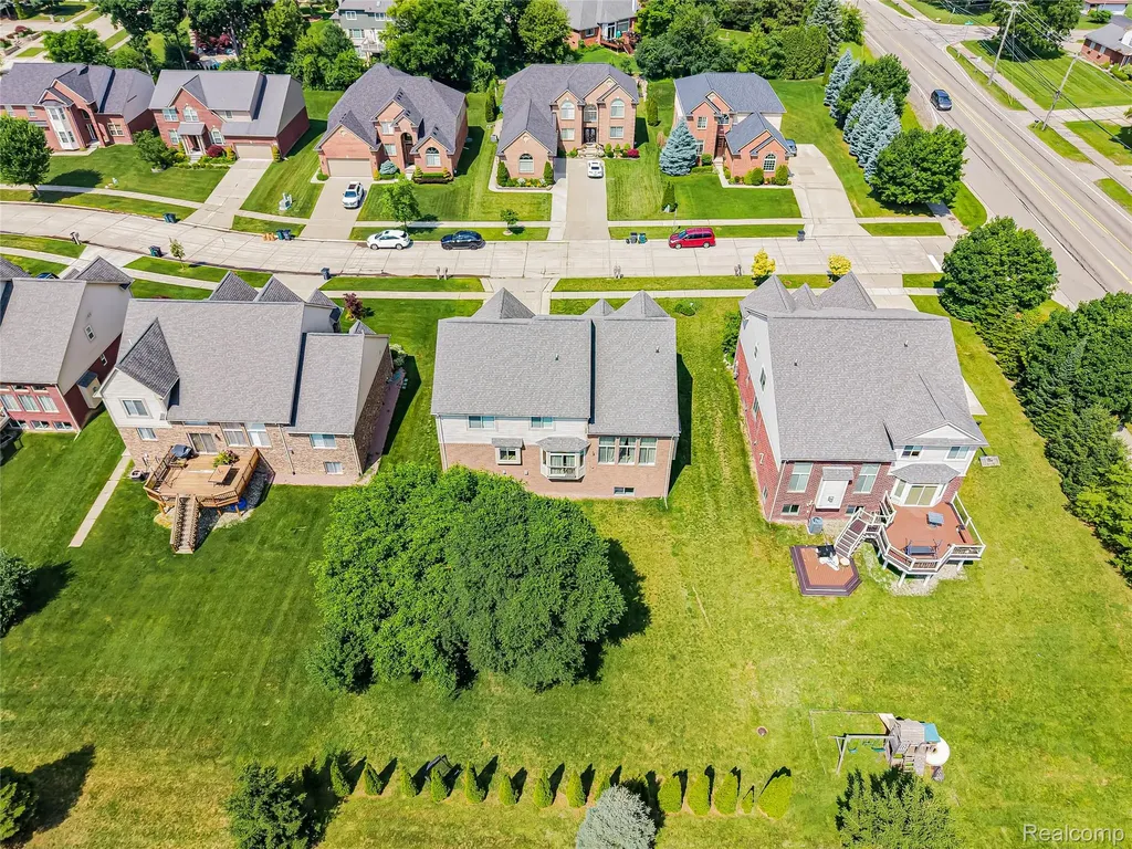 6960 Norway Drive Troy City MI 48085