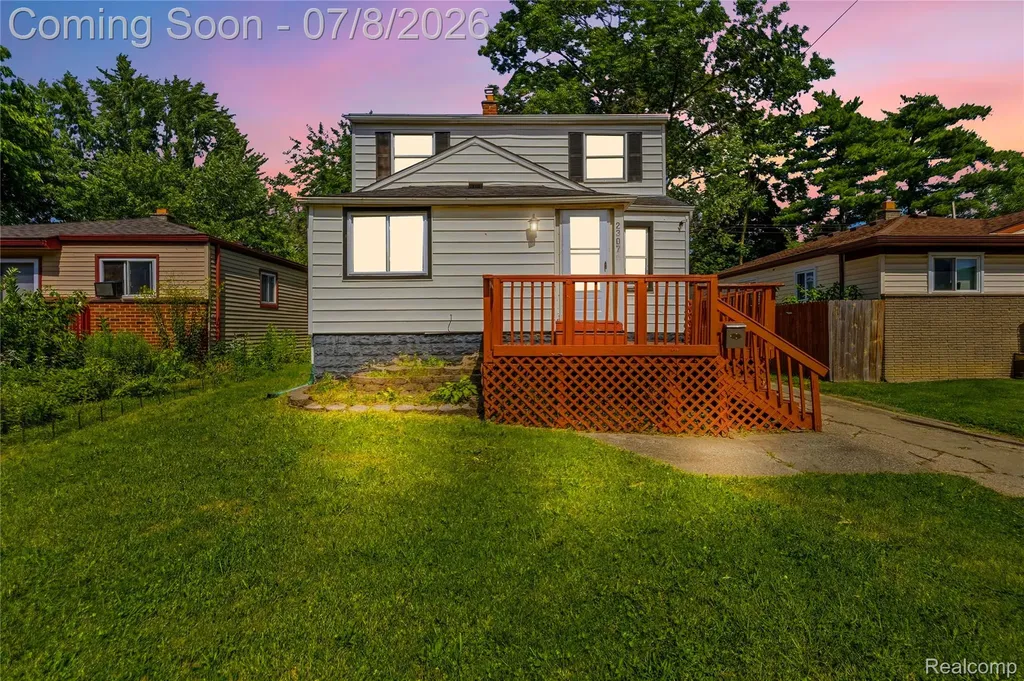 23074 Powell Avenue Hazel Park City MI 48030