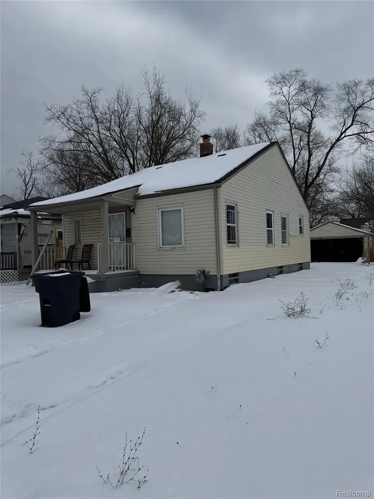 8874 Auburn Street Detroit City MI 48228