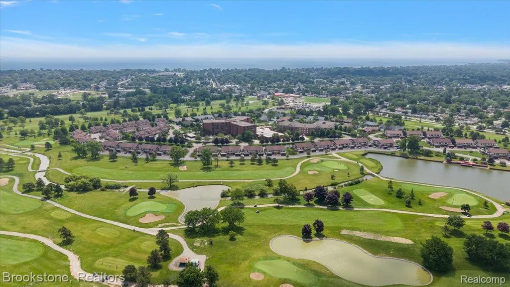 904 Country Club Drive St. Clair Shores City MI 48082