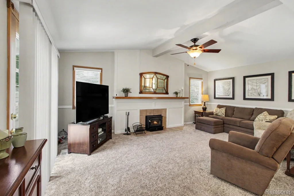 17562 Fairway Street Livonia City MI 48152
