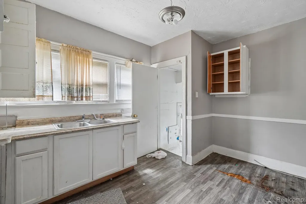 2981 Richton Street Detroit City MI 48206