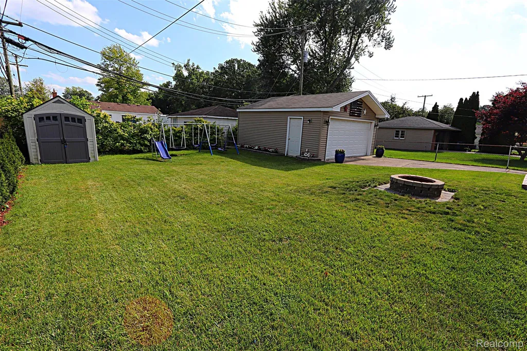 32125 Oakley Street Livonia City MI 48154