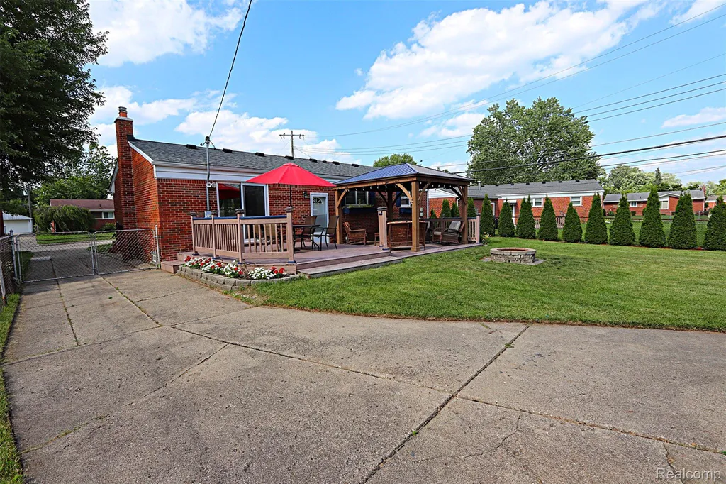 32125 Oakley Street Livonia City MI 48154