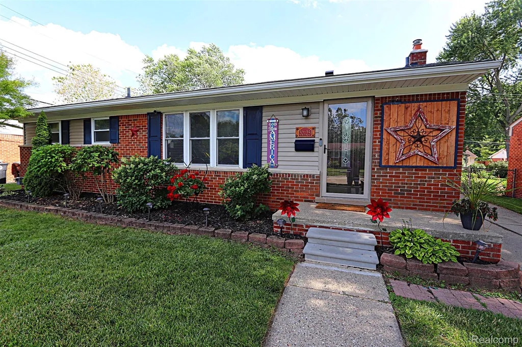 32125 Oakley Street Livonia City MI 48154