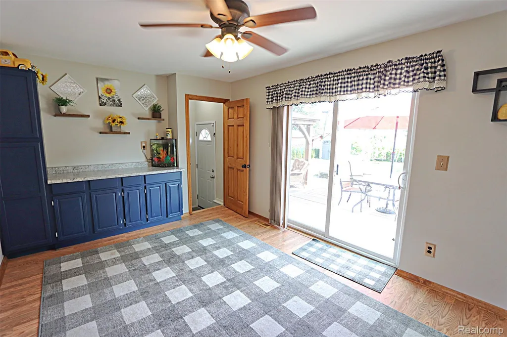 32125 Oakley Street Livonia City MI 48154