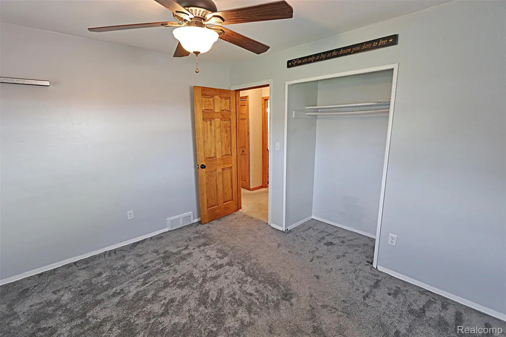 32125 Oakley Street Livonia City MI 48154