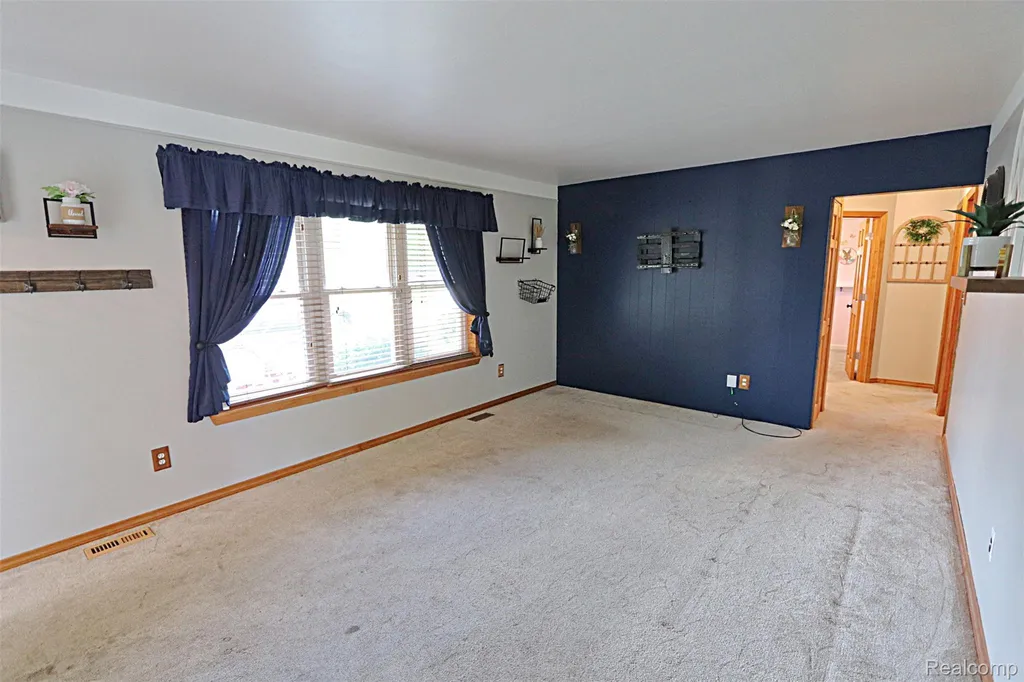 32125 Oakley Street Livonia City MI 48154