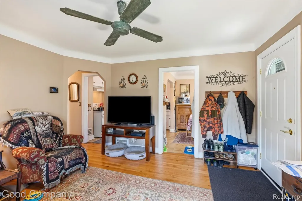 4415 Auburn Road Shelby Charter Township MI 48317