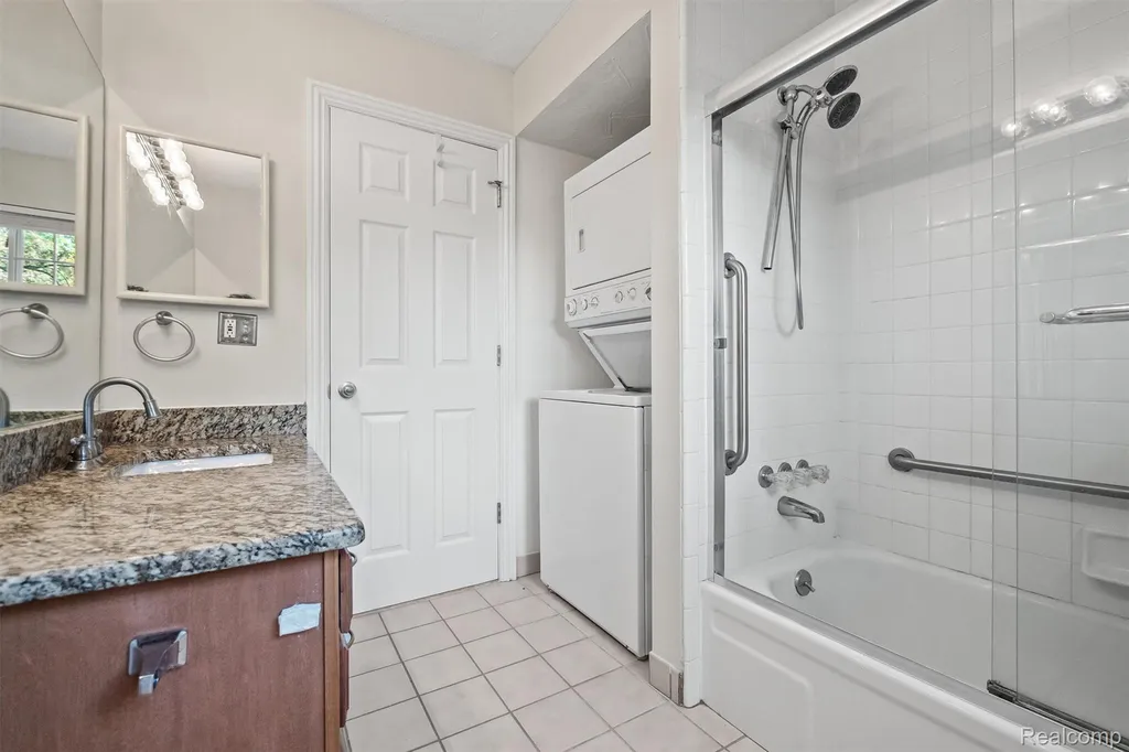3551 W 14 Mile Road Royal Oak City MI 48073