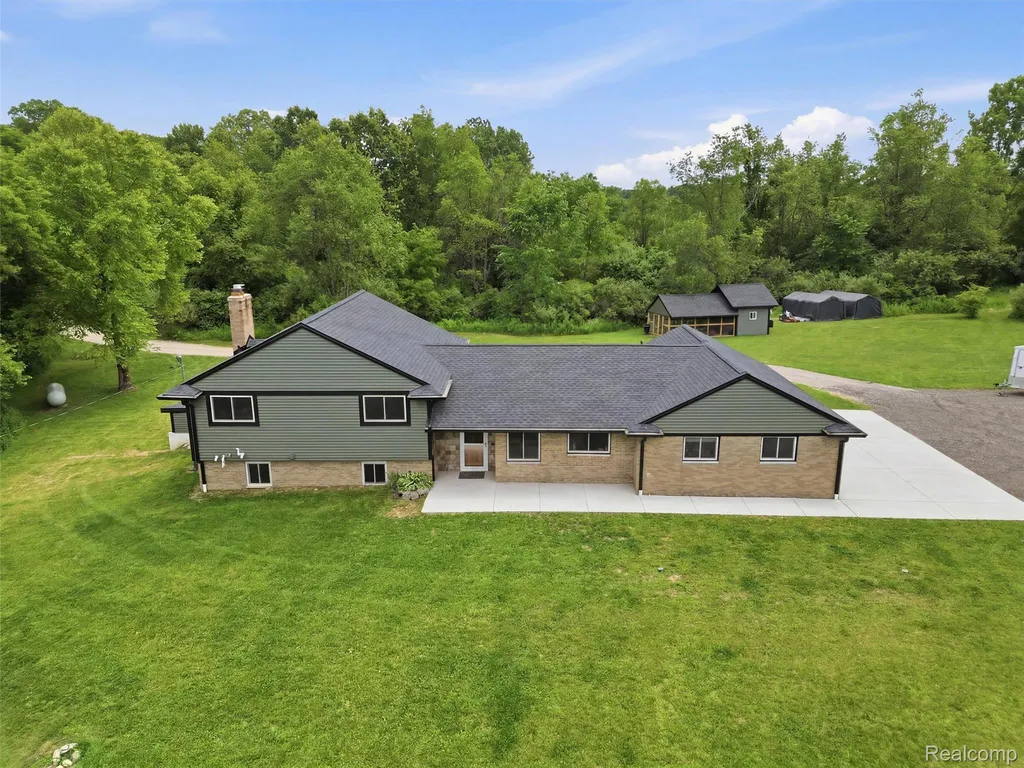 8620 Joey Drive Putnam Township MI 48169