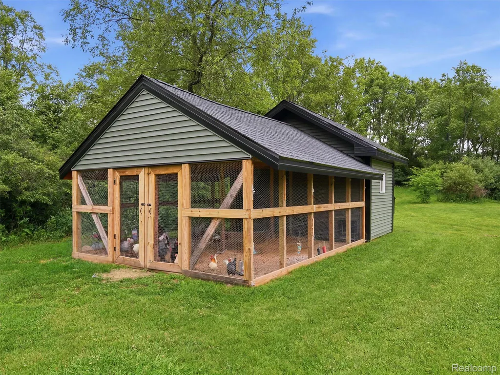 8620 Joey Drive Putnam Township MI 48169