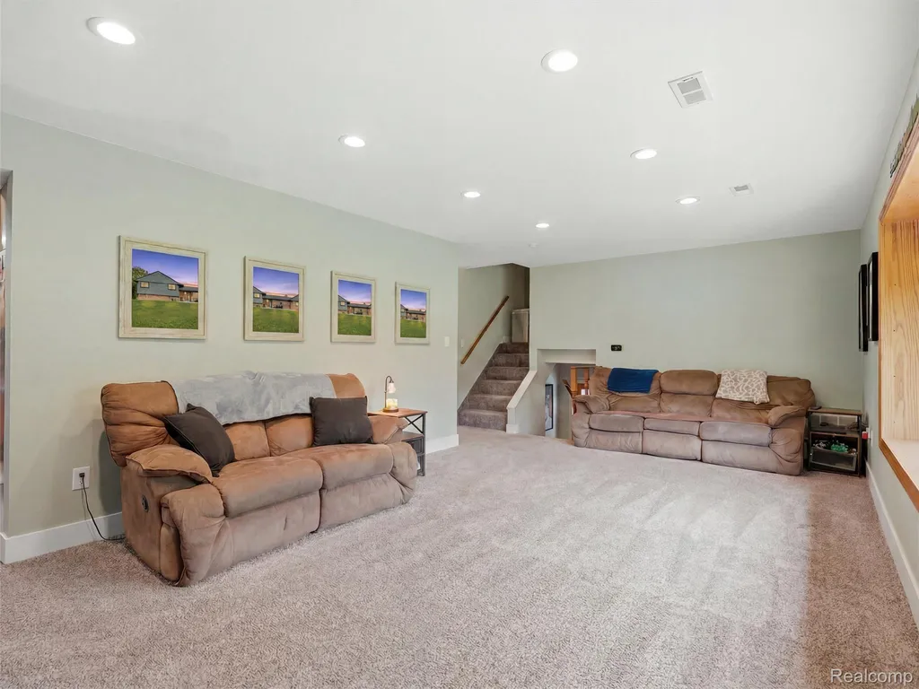 8620 Joey Drive Putnam Township MI 48169