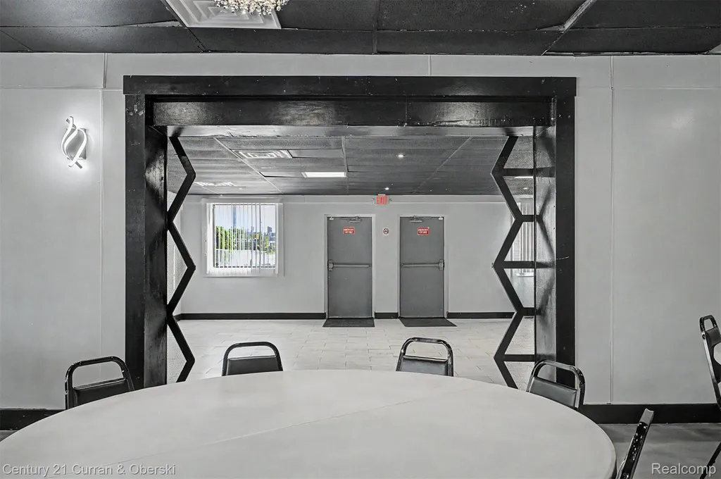10249 W Jefferson Avenue River Rouge City MI 48218