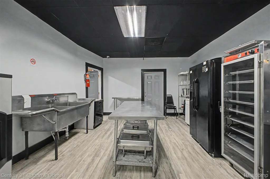10249 W Jefferson Avenue River Rouge City MI 48218