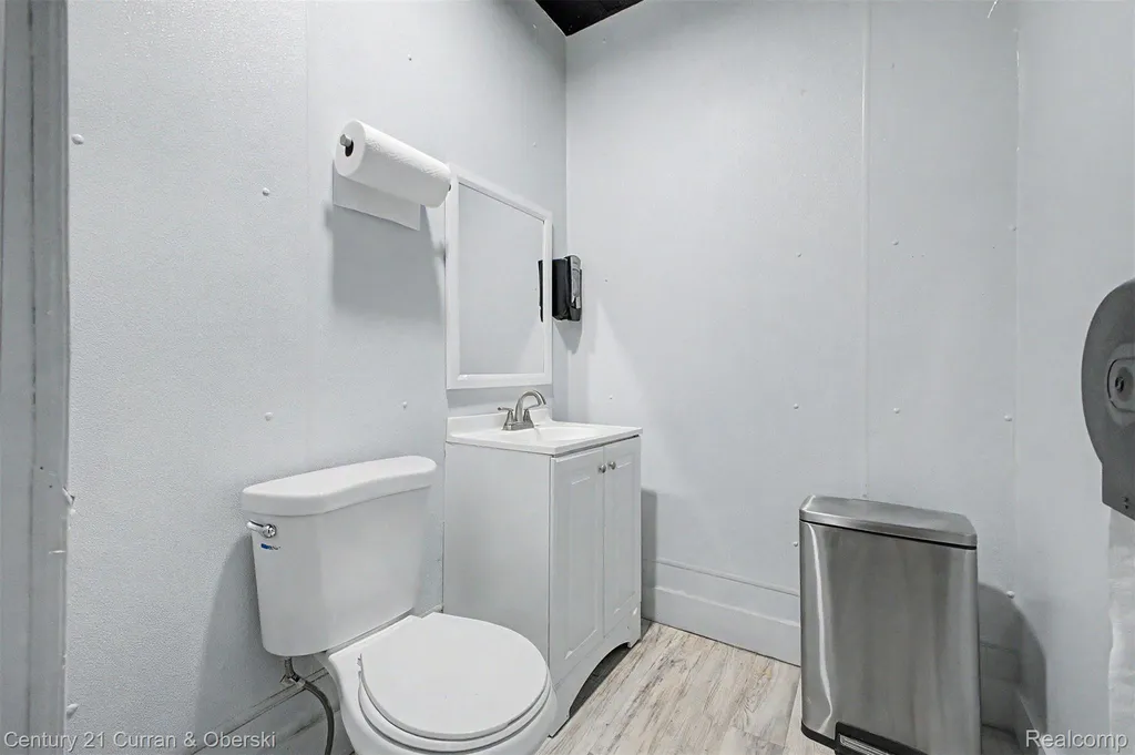 10249 W Jefferson Avenue River Rouge City MI 48218