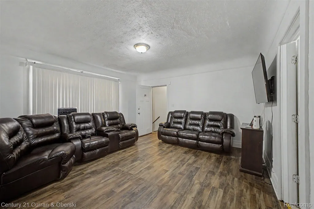 10249 W Jefferson Avenue River Rouge City MI 48218
