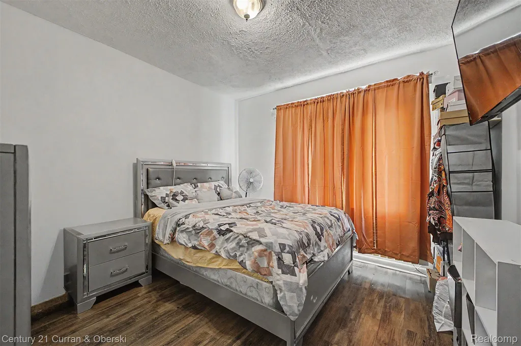 10249 W Jefferson Avenue River Rouge City MI 48218