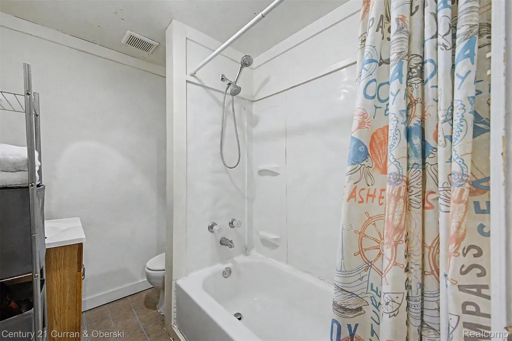 10249 W Jefferson Avenue River Rouge City MI 48218