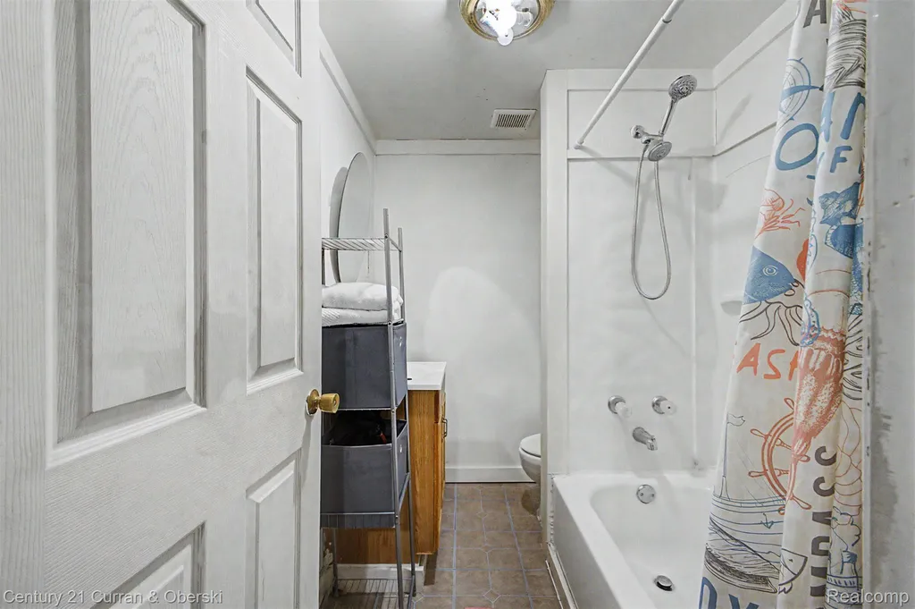 10249 W Jefferson Avenue River Rouge City MI 48218