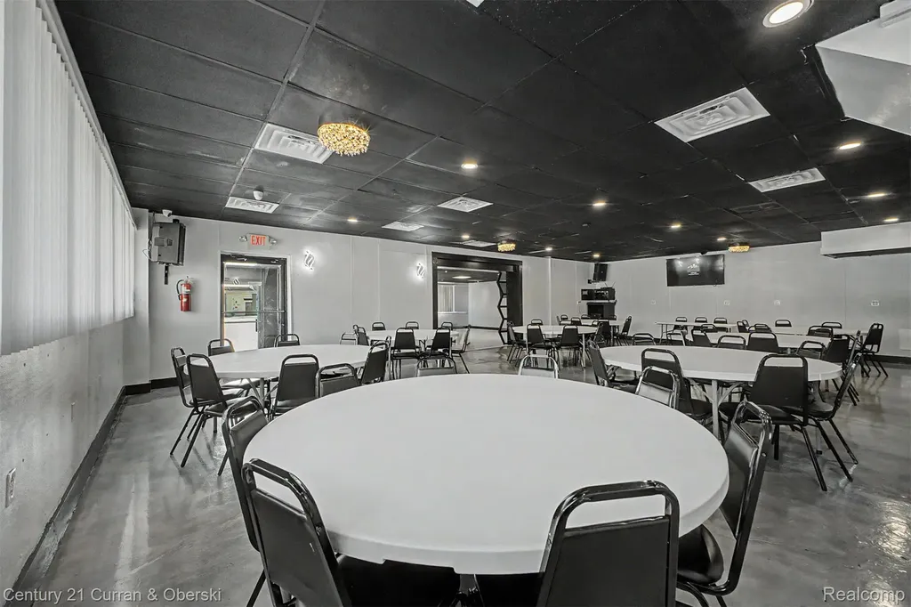 10249 W Jefferson Avenue River Rouge City MI 48218