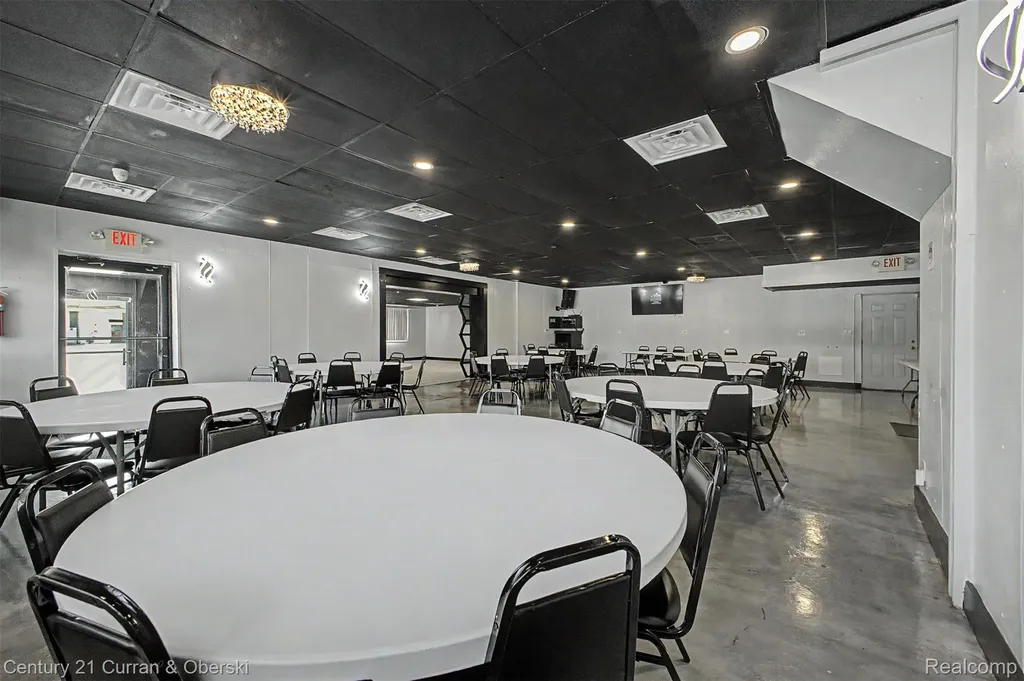 10249 W Jefferson Avenue River Rouge City MI 48218