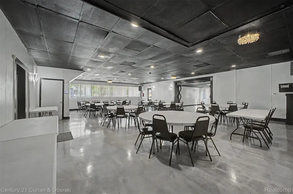 10249 W Jefferson Avenue River Rouge City MI 48218