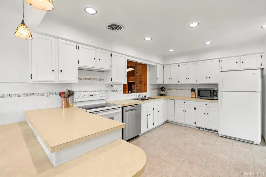 10504 Tamryn Boulevard Rose Township MI 48442