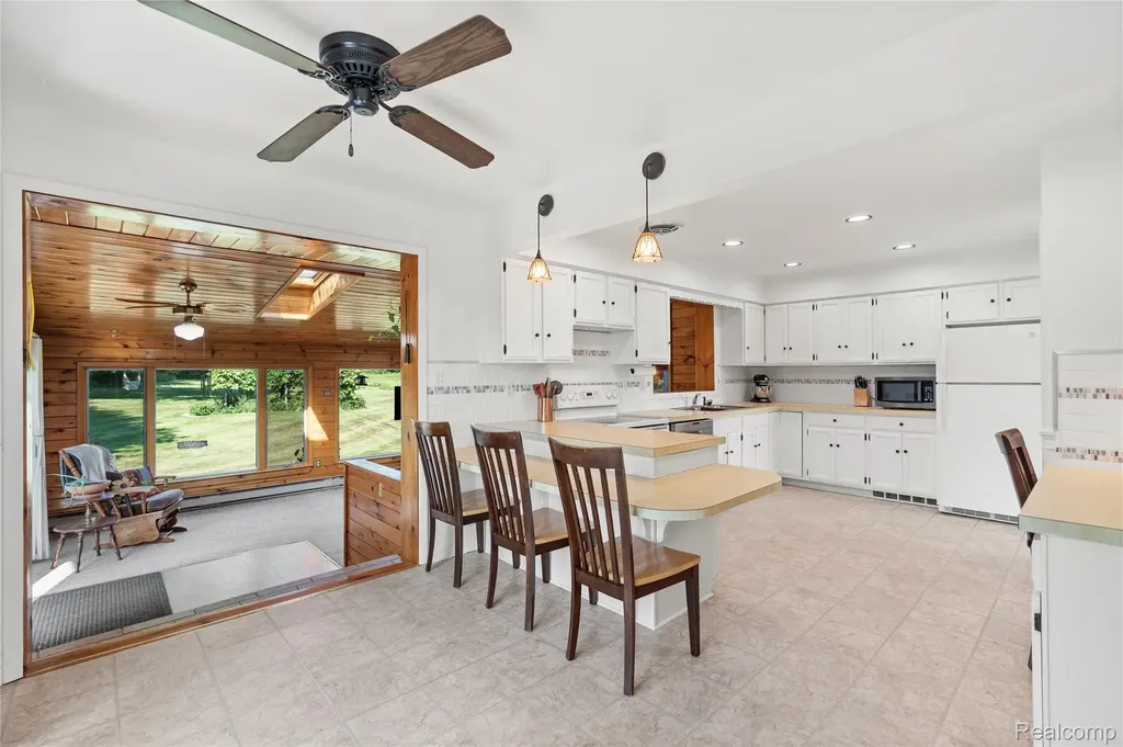 10504 Tamryn Boulevard Rose Township MI 48442