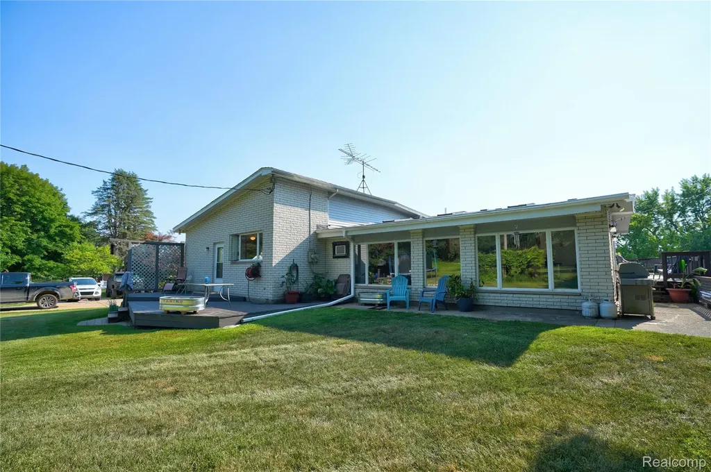 10504 Tamryn Boulevard Rose Township MI 48442