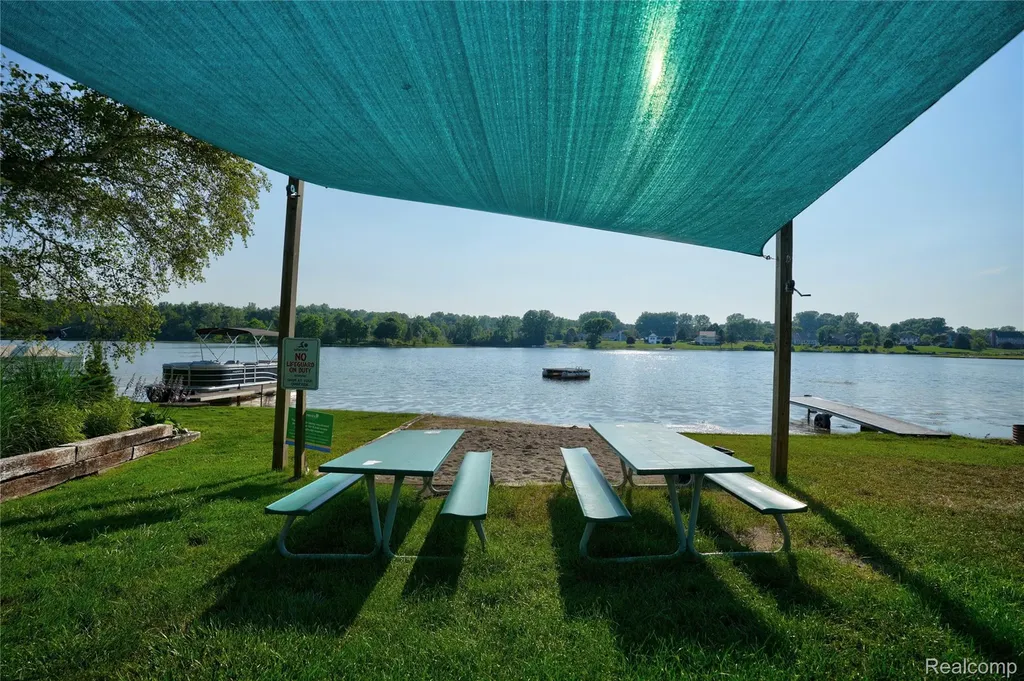 10504 Tamryn Boulevard Rose Township MI 48442