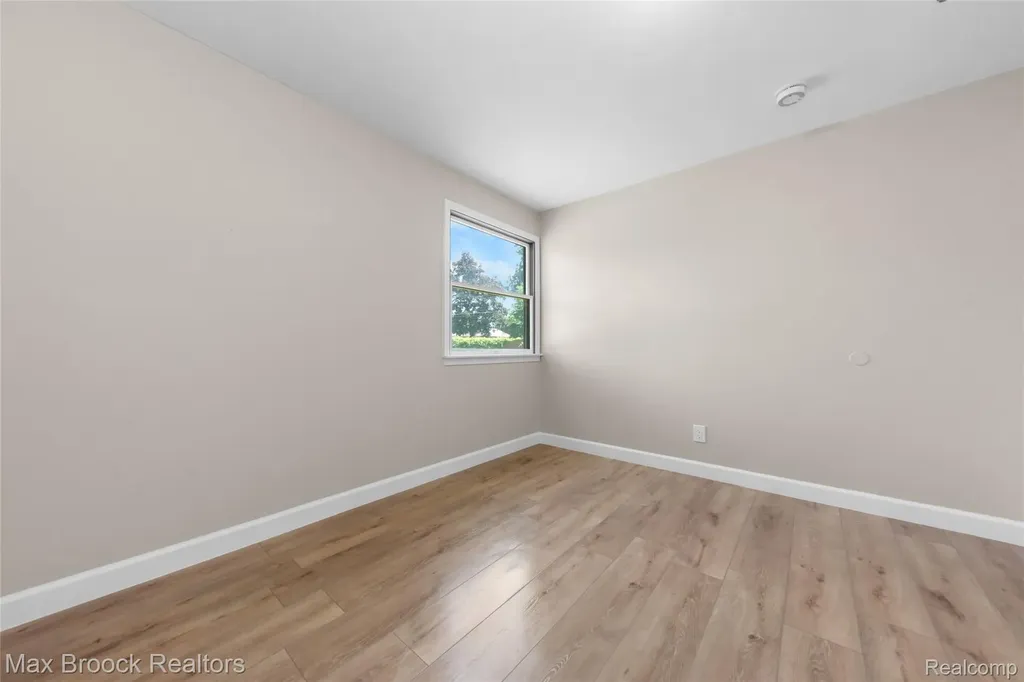 33812 Casco Court Westland City MI 48186