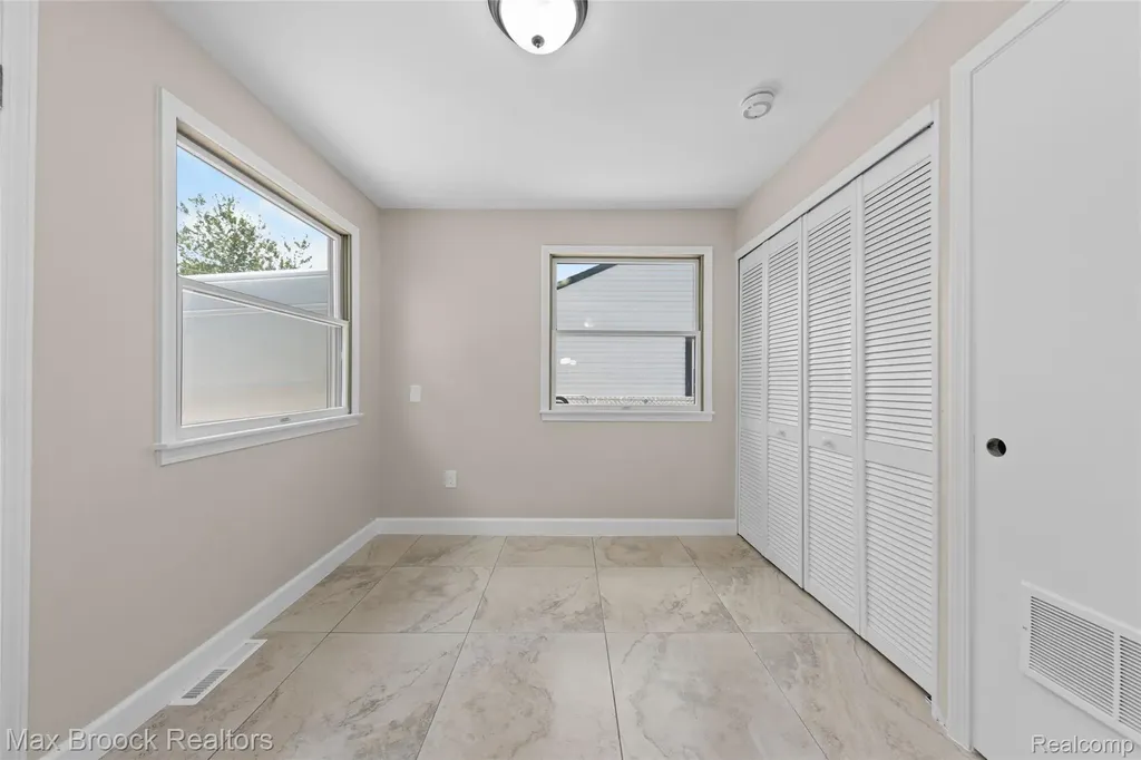 33812 Casco Court Westland City MI 48186