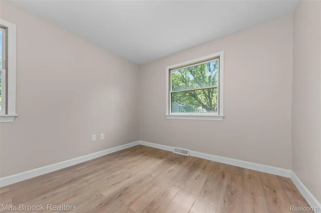33812 Casco Court Westland City MI 48186