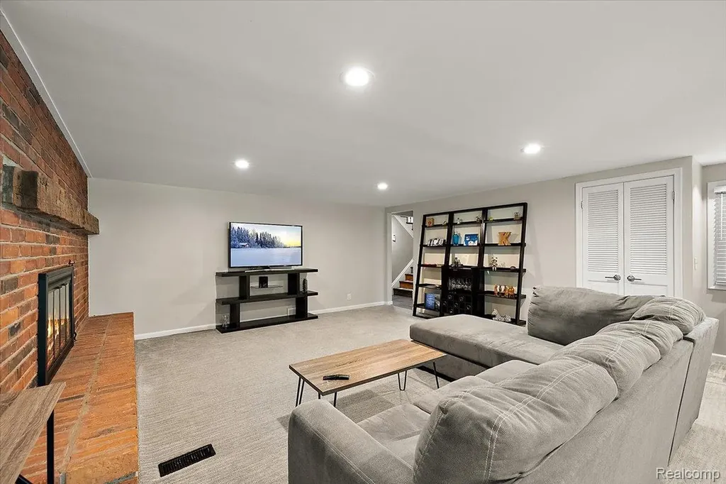 4409 W Orchard Hill Drive Bloomfield Hills City MI 48304