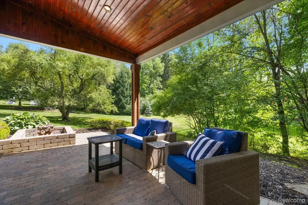 4409 W Orchard Hill Drive Bloomfield Hills City MI 48304