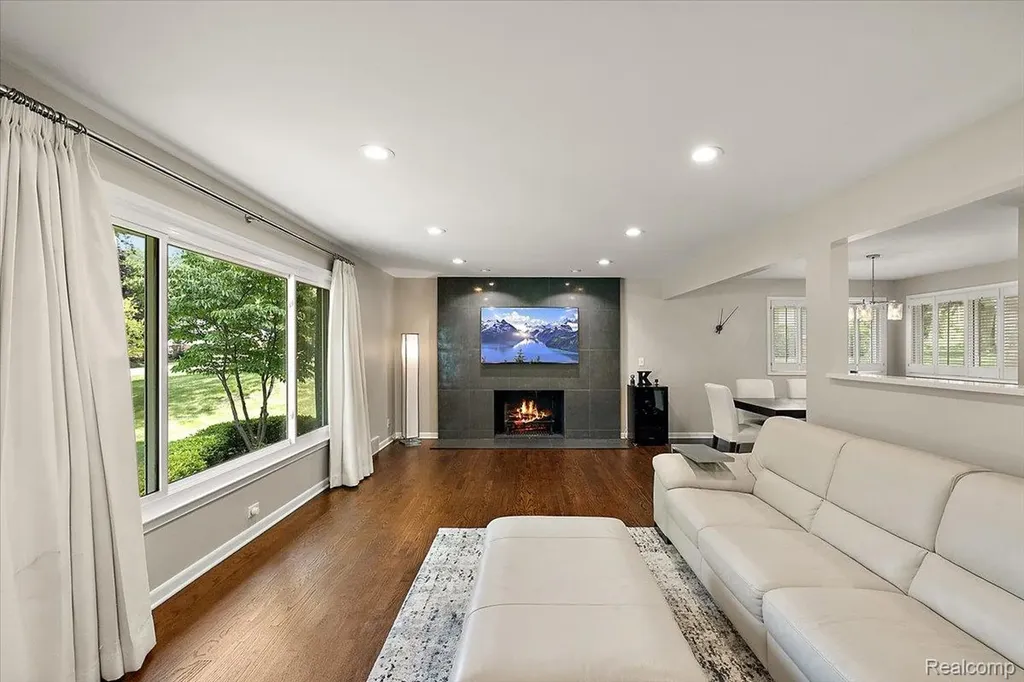 4409 W Orchard Hill Drive Bloomfield Hills City MI 48304
